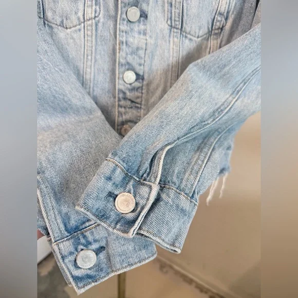 Blank NYC Light Blue Distressed Denim Jacket - Size Large - Picture 10 of 12